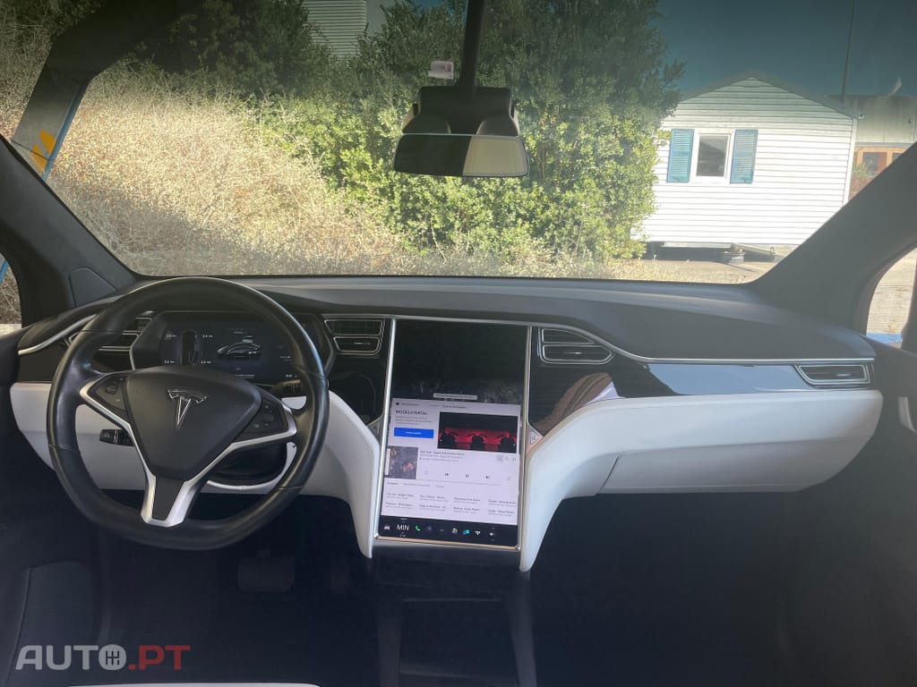 Tesla Model X 100D