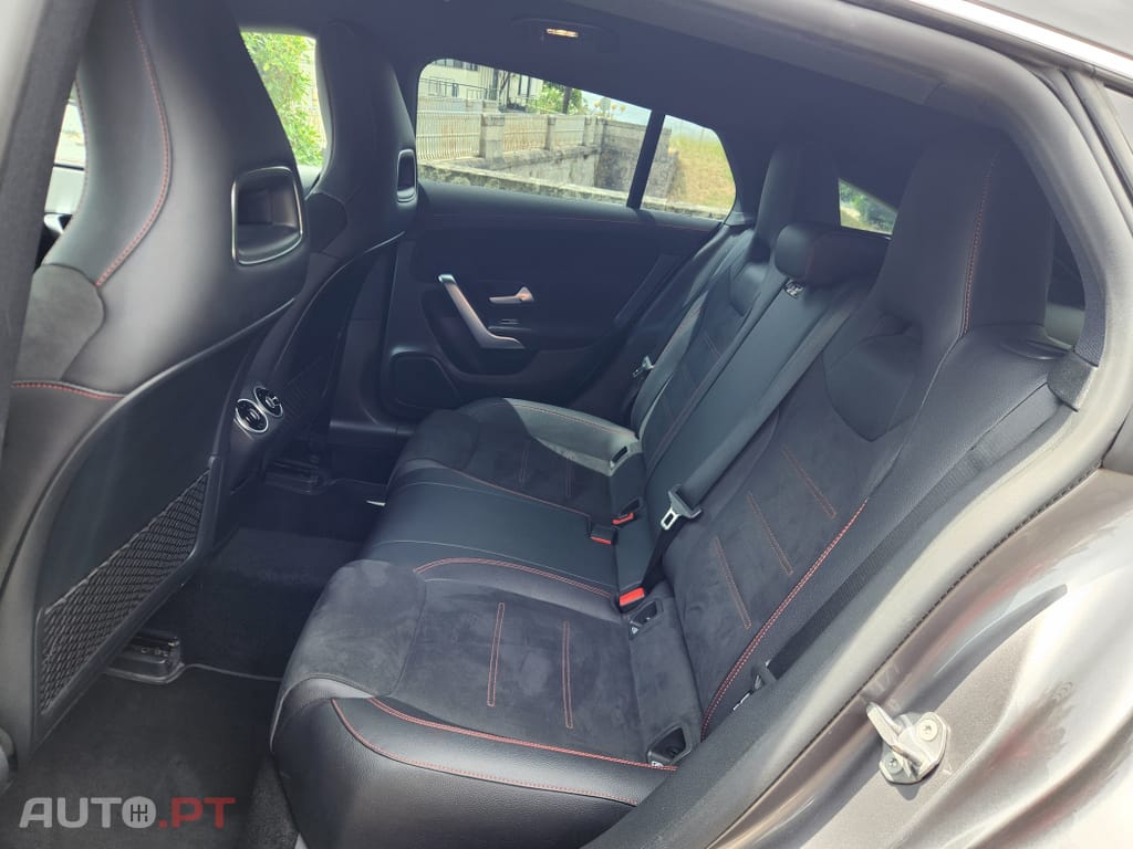 Mercedes-Benz CLA 180 d Shooting Brake AMG Line Aut.