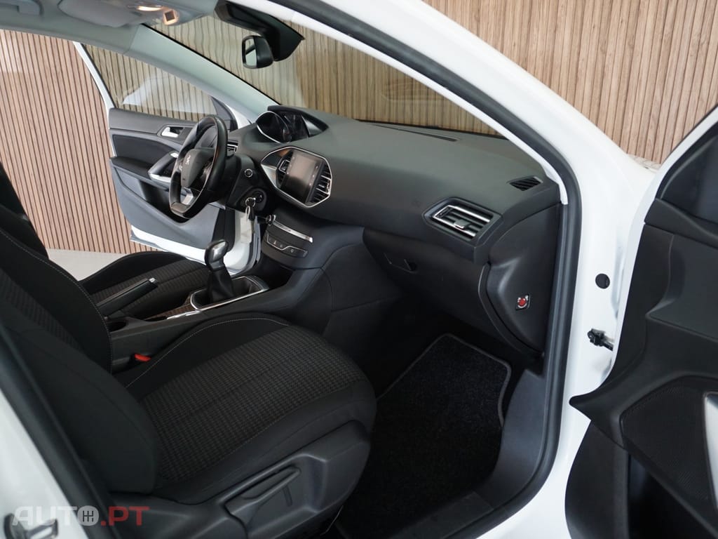 Peugeot 308 SW 1.6 BlueHDi Style