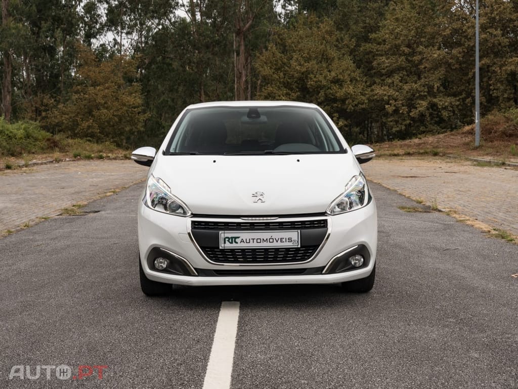 Peugeot 208 1.2 PureTech Signature
