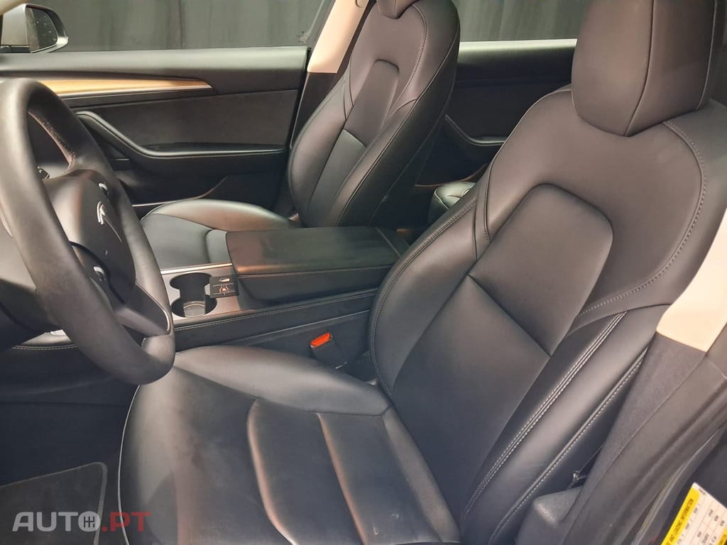 Tesla Model 3 Long-Range Dual Motor AWD