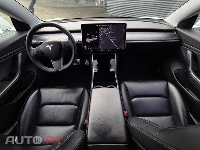 Tesla Model 3 Standard Range Plus RWD