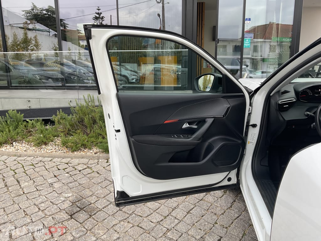 Peugeot 2008 1.2 PureTech Active Pack