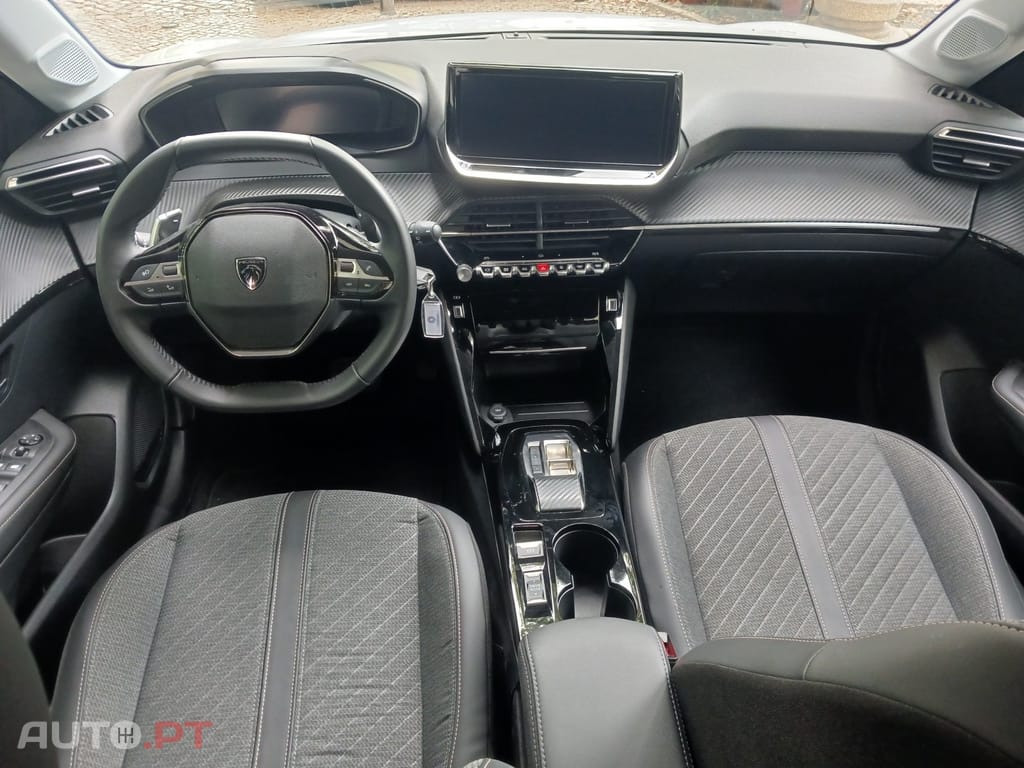 Peugeot 208 1.2 Hybrid Allure e-DCS6
