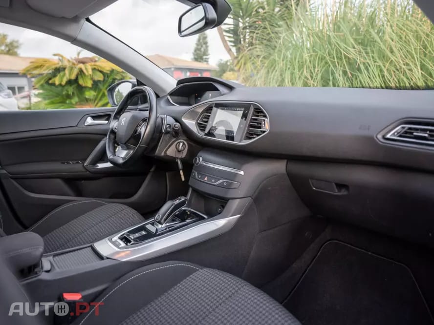 Peugeot 308 SW 1.5 BlueHDi Active EAT8