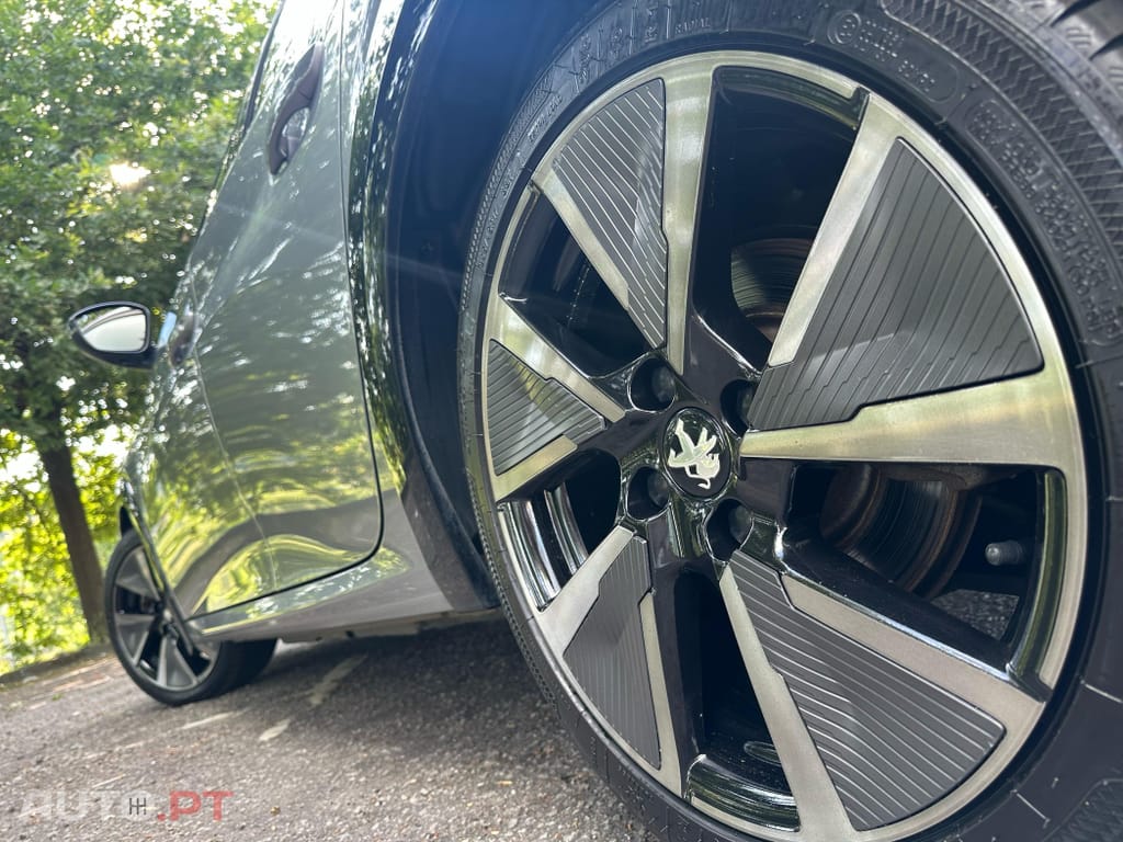 Peugeot E-208 50 kWh GT Pack