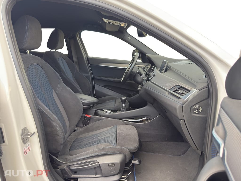 BMW X2 18 i sDrive Pack M