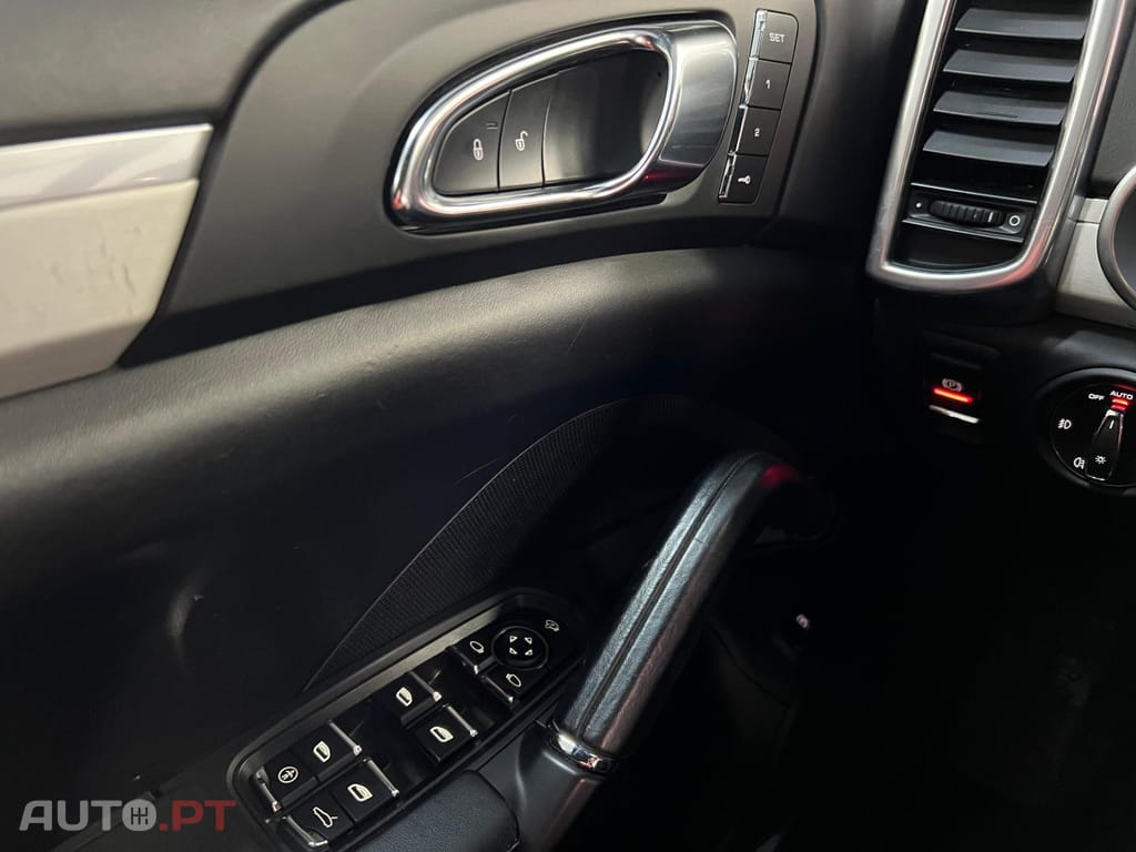 Porsche Cayenne 3.0 S E-Hybrid Tiptronic