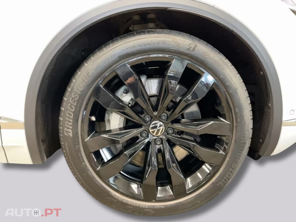 Volkswagen Touareg I.V.A DEDUTIVEL 3.0 TSI eHybrid 4-M