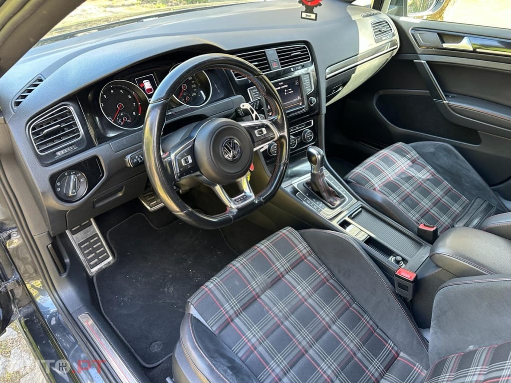Volkswagen Golf 2.0 TSi GTi DSG Performance