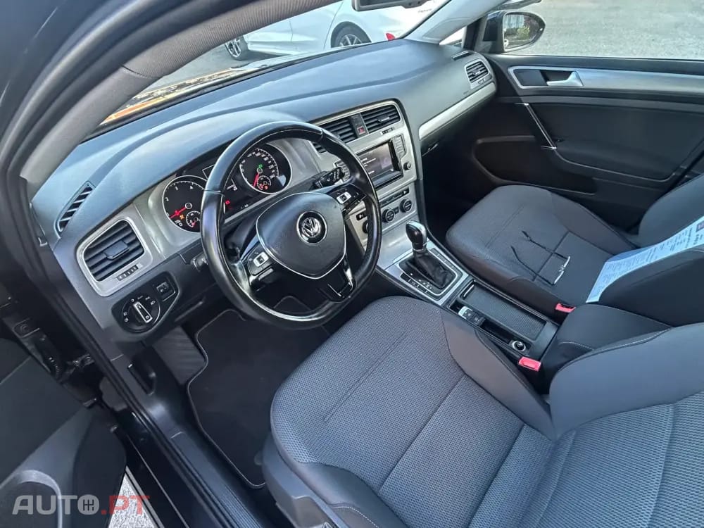 Volkswagen Golf 1.6 TDi Trendline DSG