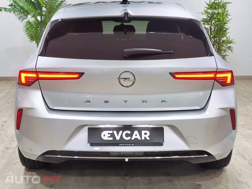 Opel Astra 1.6 T PHEV Elegance