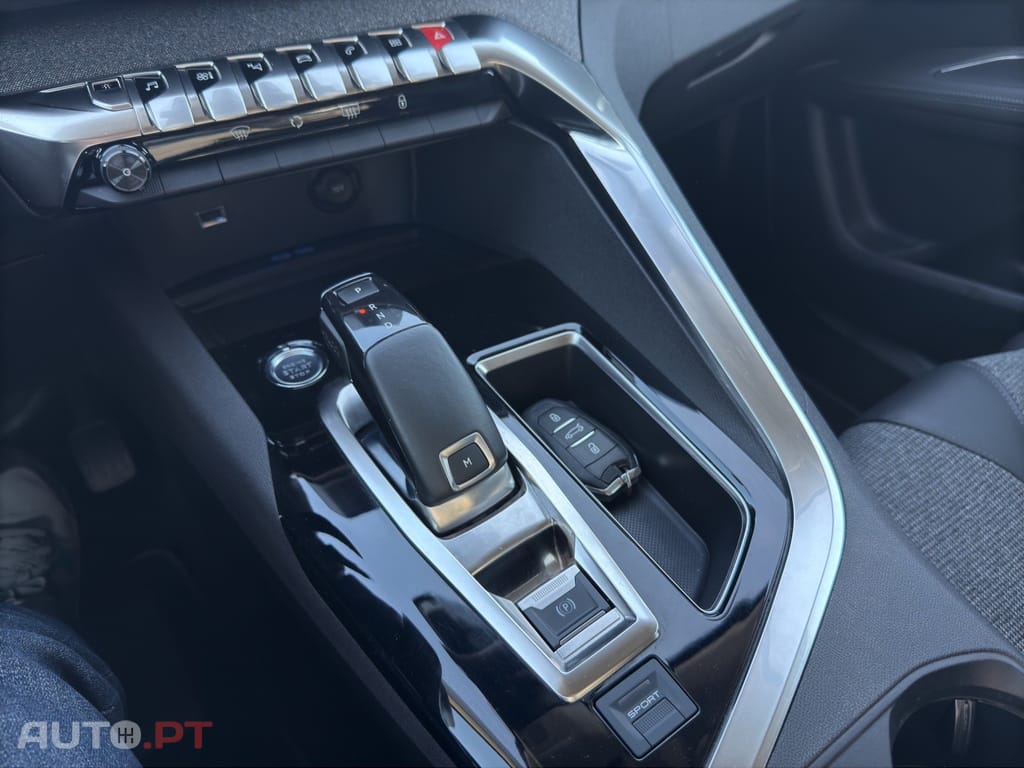 Peugeot 3008 1.2 PureTech Allure EAT8