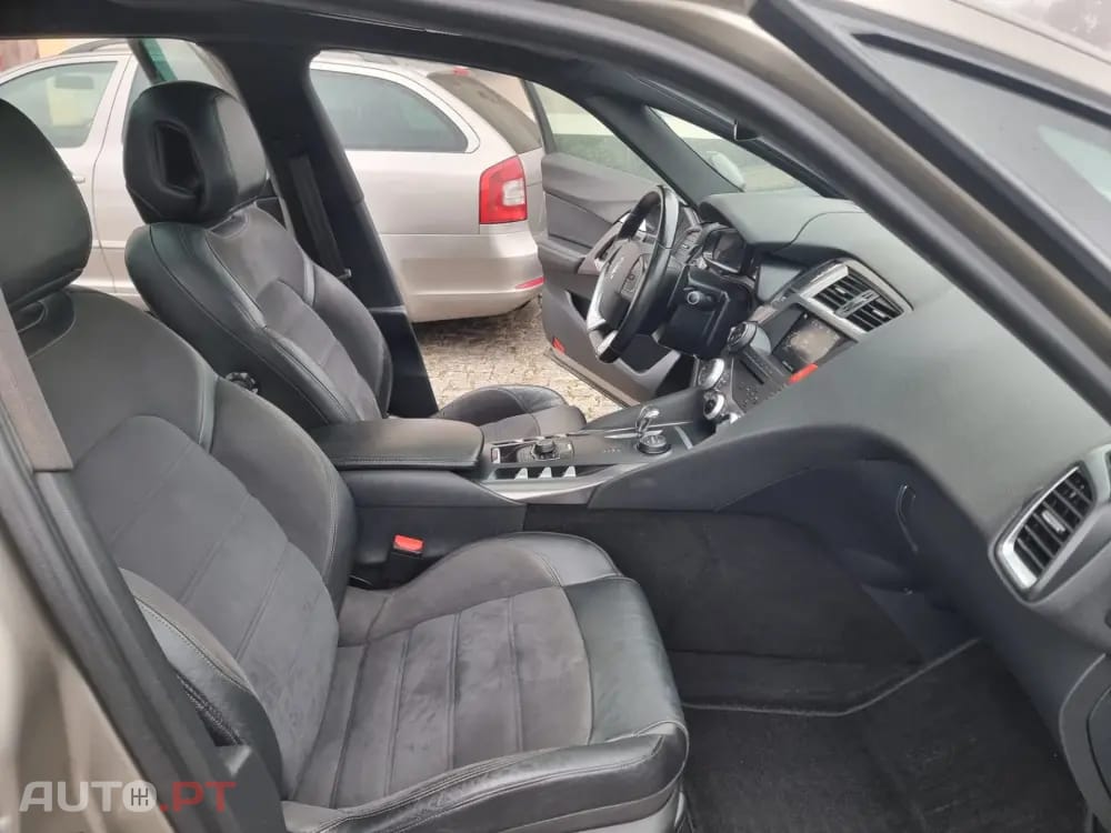 Citroen DS5 2.0 HDi Hybrid4 So Chic CMP6