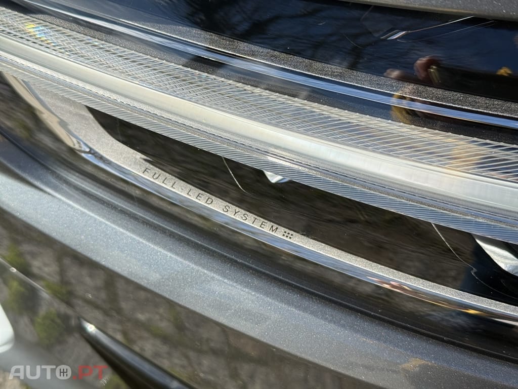 Volvo XC60 2.0 T8 PHEV R-Design AWD