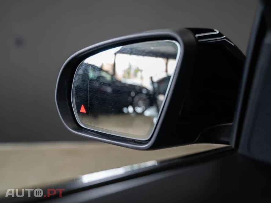 Mercedes-Benz C 300 e AMG Line