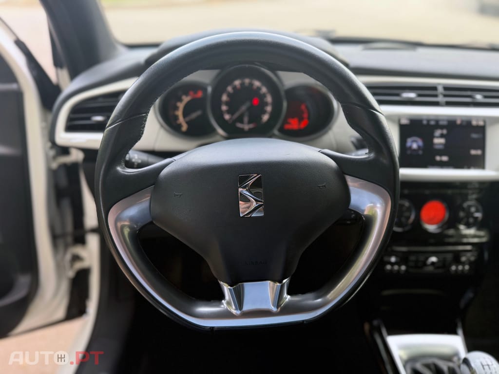 DS DS3 1.6 e-HDi So Chic