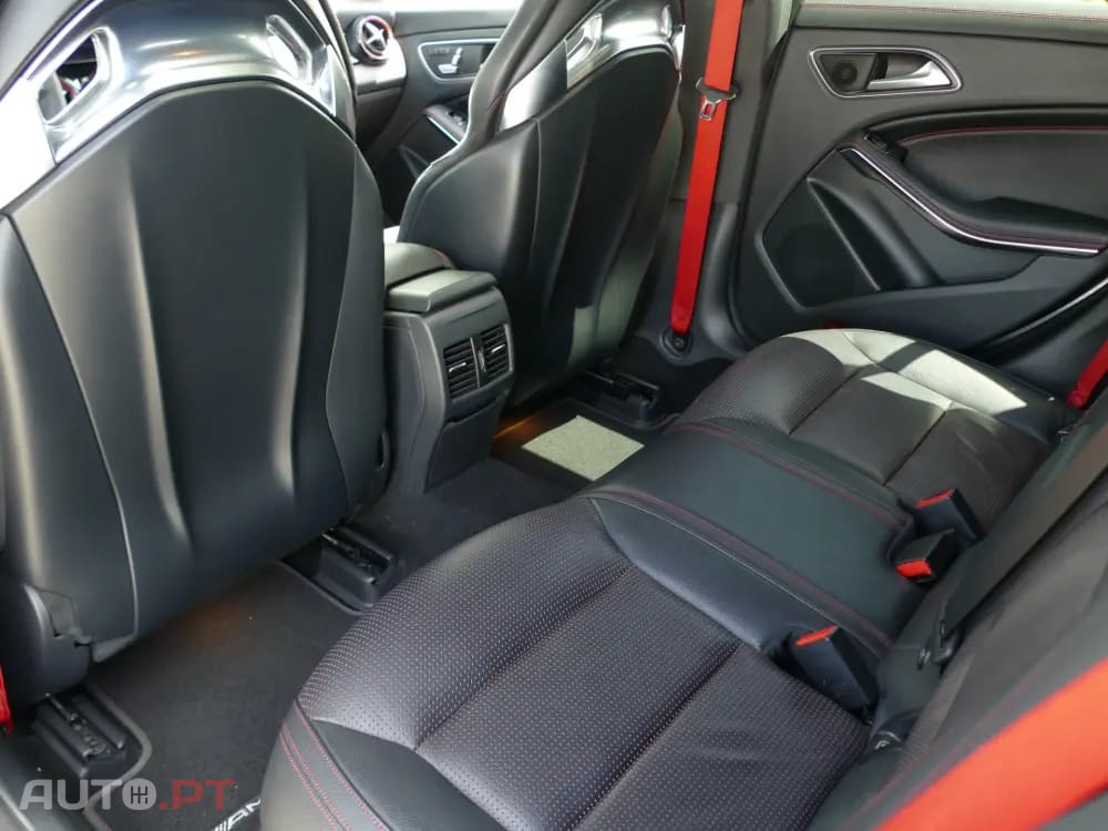 Mercedes-Benz CLA 45 AMG Shooting Brake 4-Matic