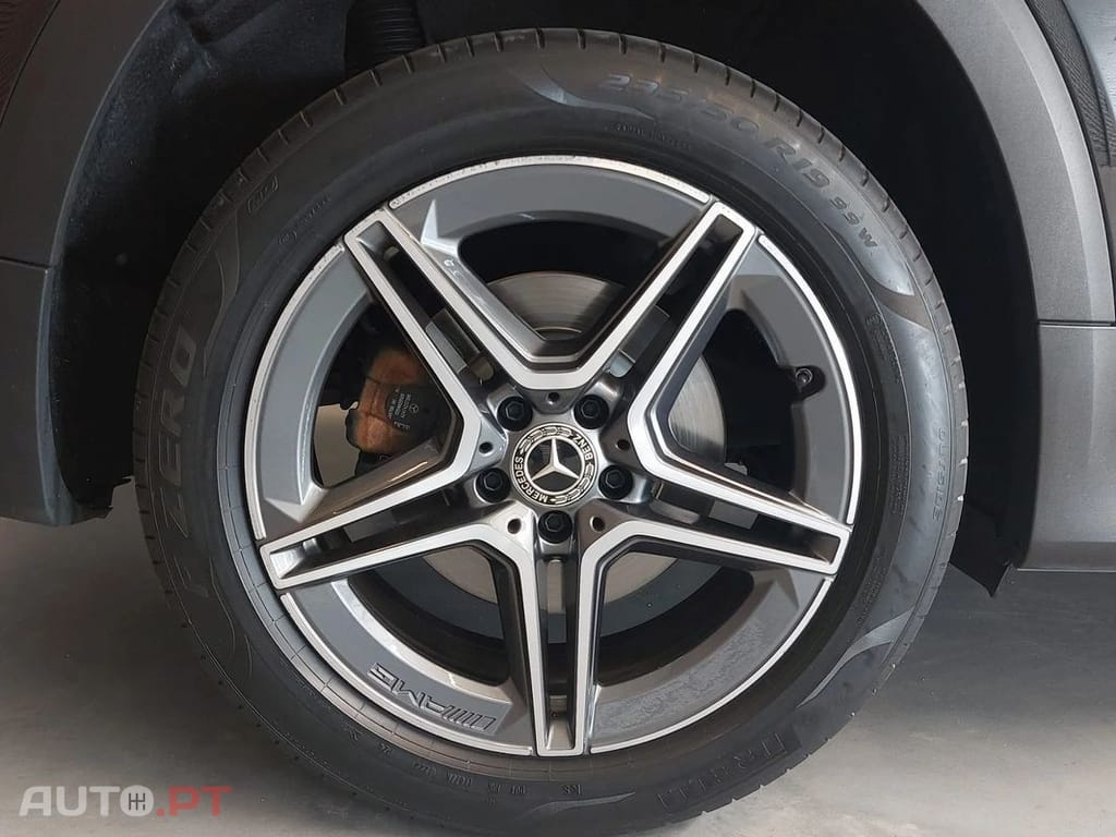 Mercedes-Benz GLB 200 AMG Line