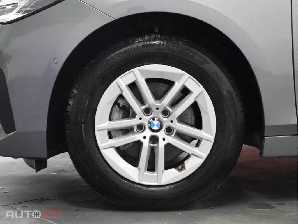 BMW 218 i Auto
