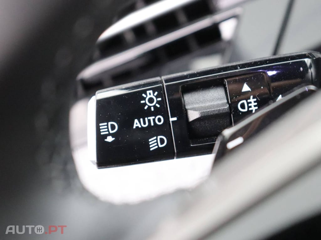 Peugeot 3008 I.V.A DEDUTIVEL Hybrid 145 e-DCS6 Allure