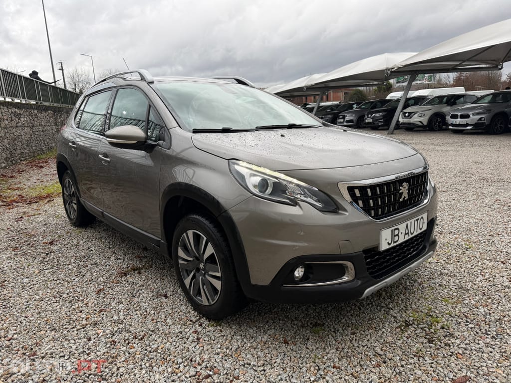 Peugeot 2008 1.2 PureTech Allure