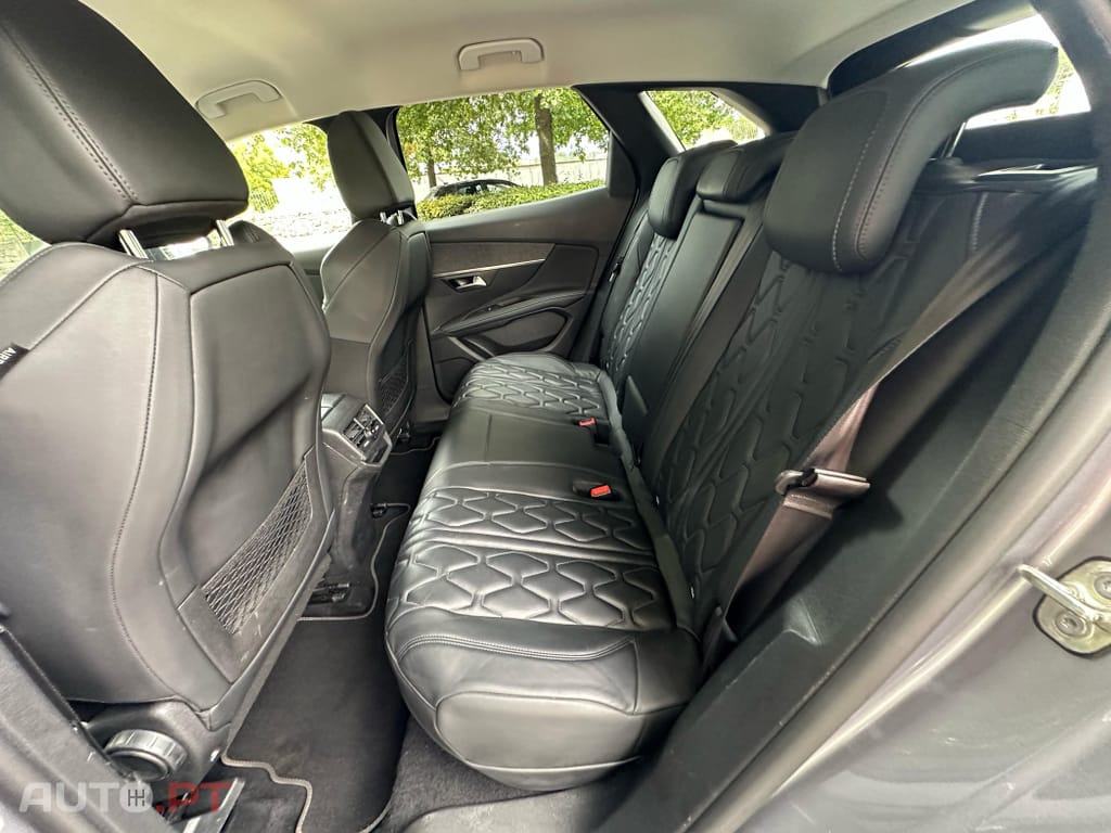 Peugeot 3008 1.6 Hybrid4 GT Pack e-EAT8