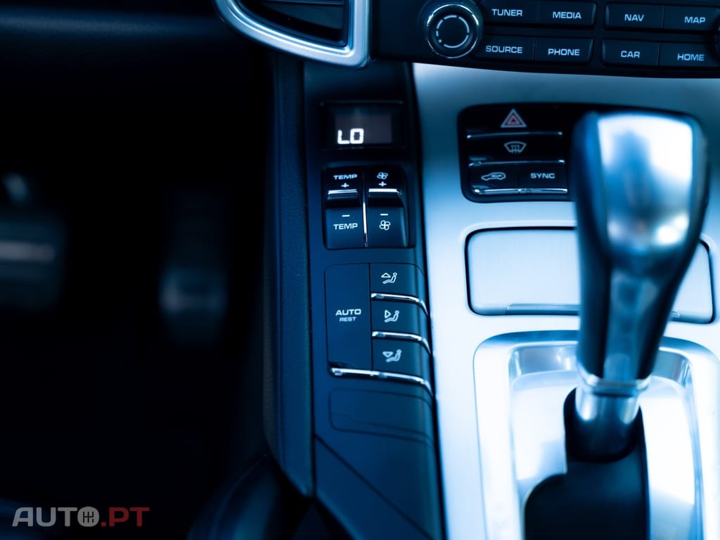 Porsche Cayenne 3.0 V6
