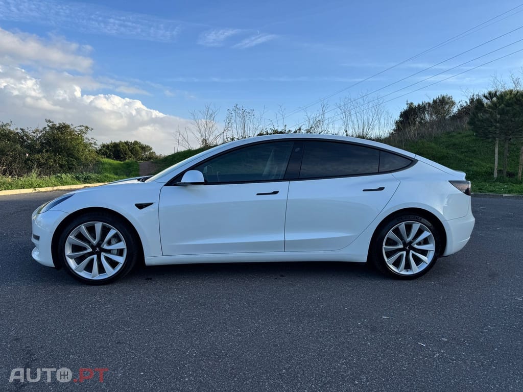 Tesla Model 3 Long-Range Dual Motor AWD