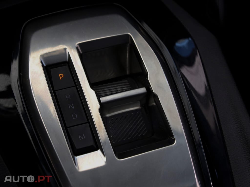 Peugeot 208 PureTech 100 EAT8 Active