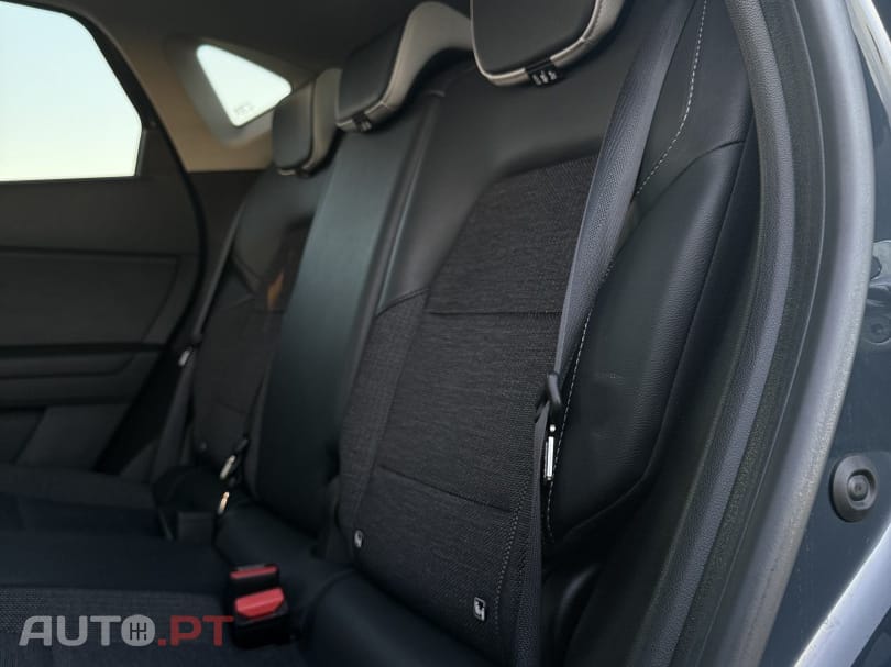 Renault Captur 1.6 E-Tech Full Hybrid Evolution