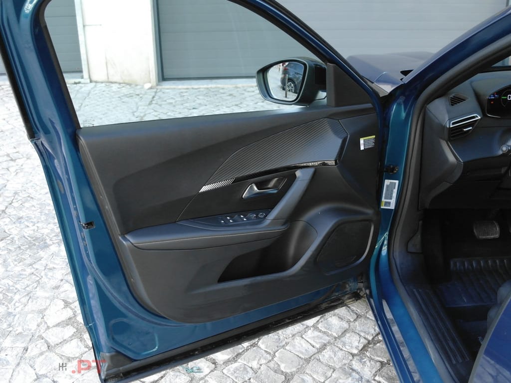 Peugeot E-2008 54 kWh Allure