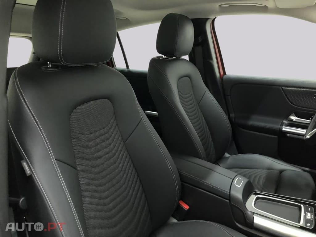 Mercedes-Benz GLA 250 I.V.A DEDUTIVEL e