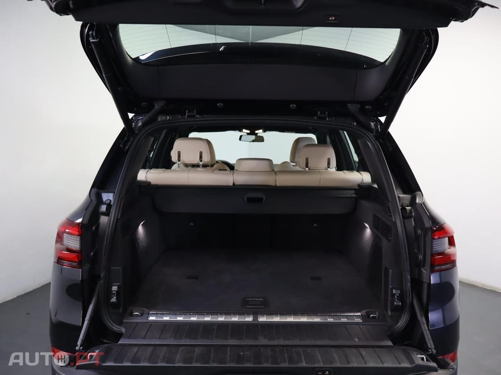 BMW X5 xDrive45e Auto