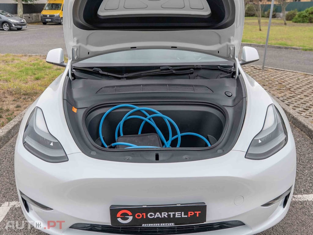 Tesla Model Y Long Range Dual Motor AWD