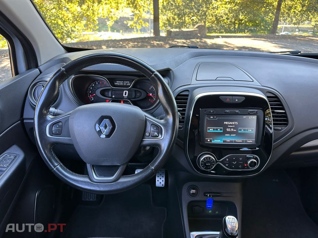 Renault Captur 1.2 TCe Initiale Paris