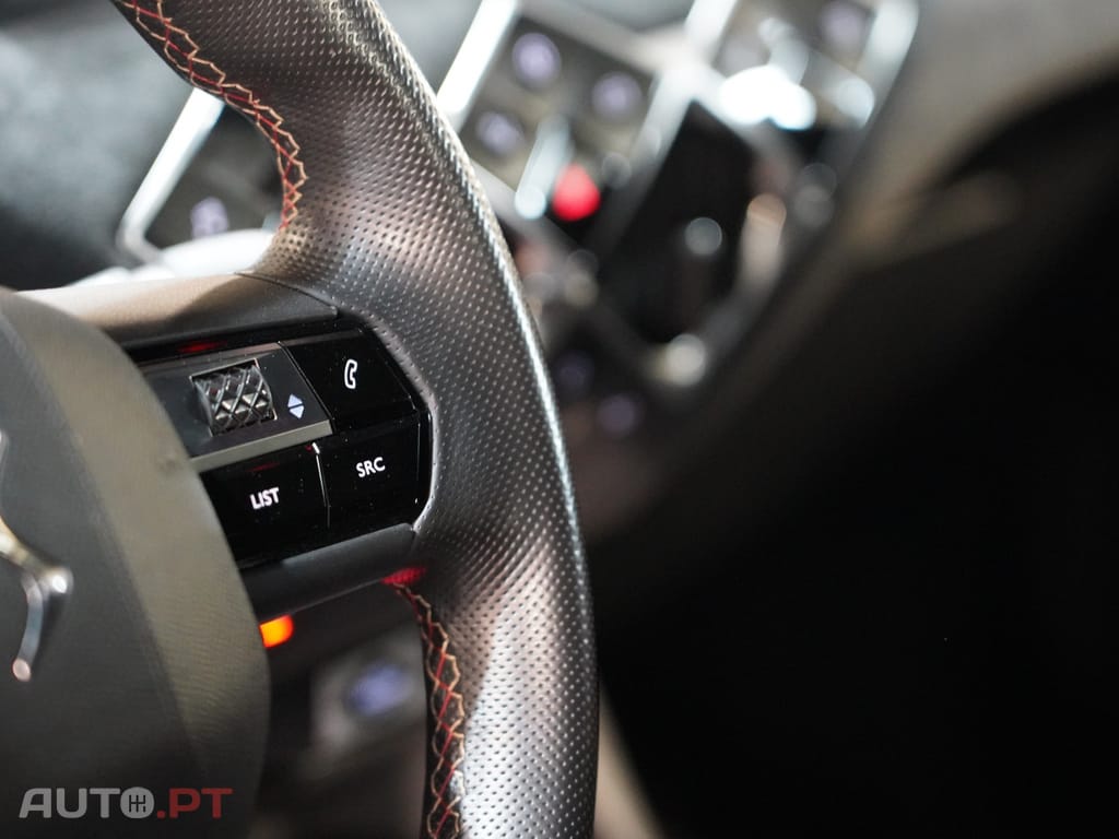 DS DS3 Crossback E-Tense Performance Line