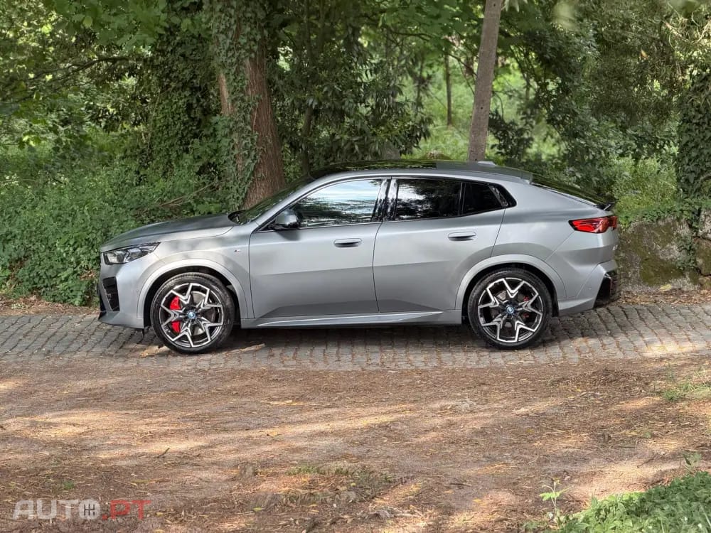 BMW iX2 xDrive30 Pack Desportivo M Pro