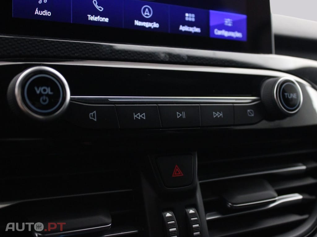 Ford Kuga 1.5 TDCI ECOBLUE TITANIUM I.V.A DEDUTÍVEL