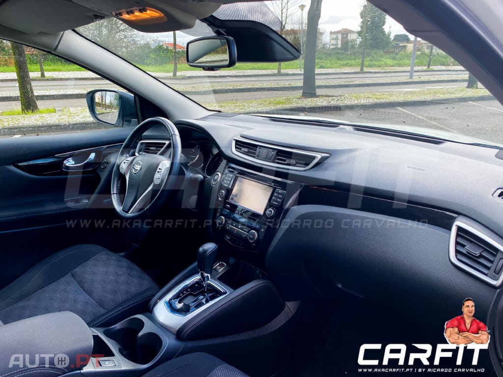 Nissan Qashqai 1.2 DIG-T N-Connecta RS+PS 18 Xtronic