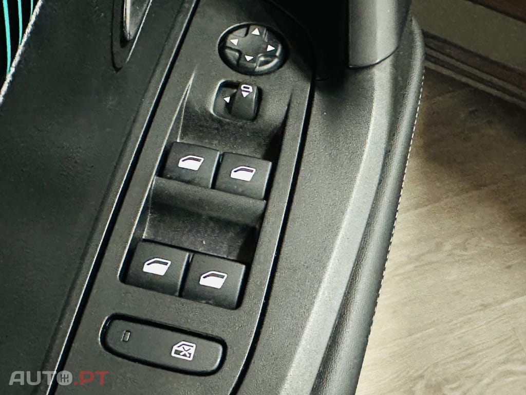 Peugeot 2008 1.2 PureTech Allure Pack
