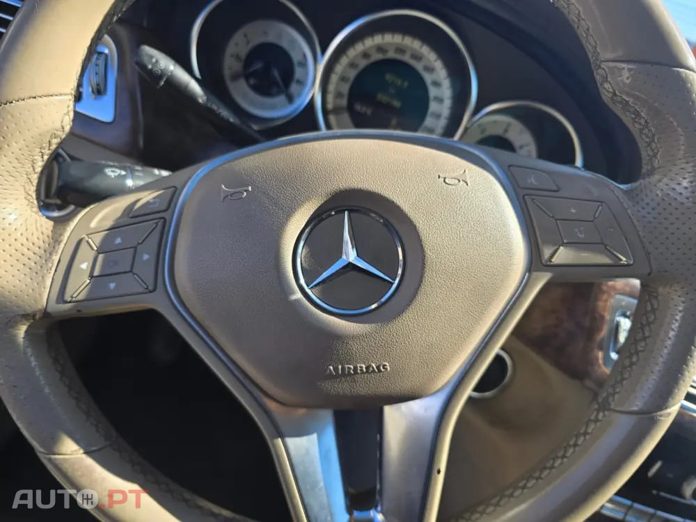 Mercedes-Benz CLS 350 Outro
