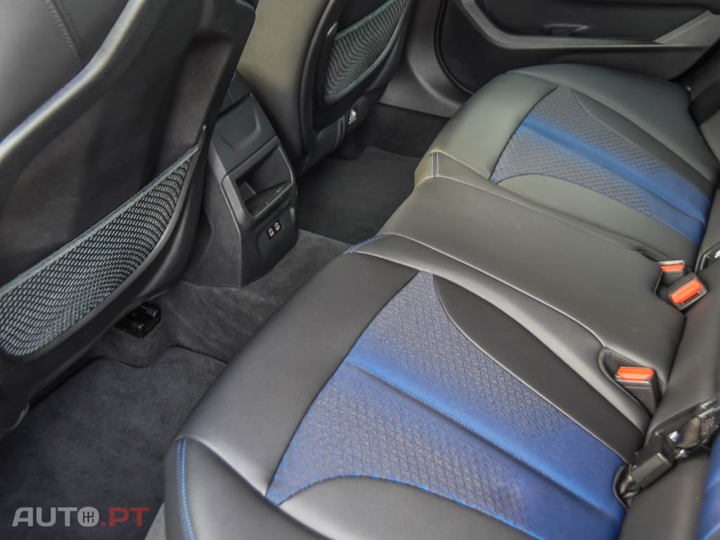 BMW 216 d Pack Desportivo M