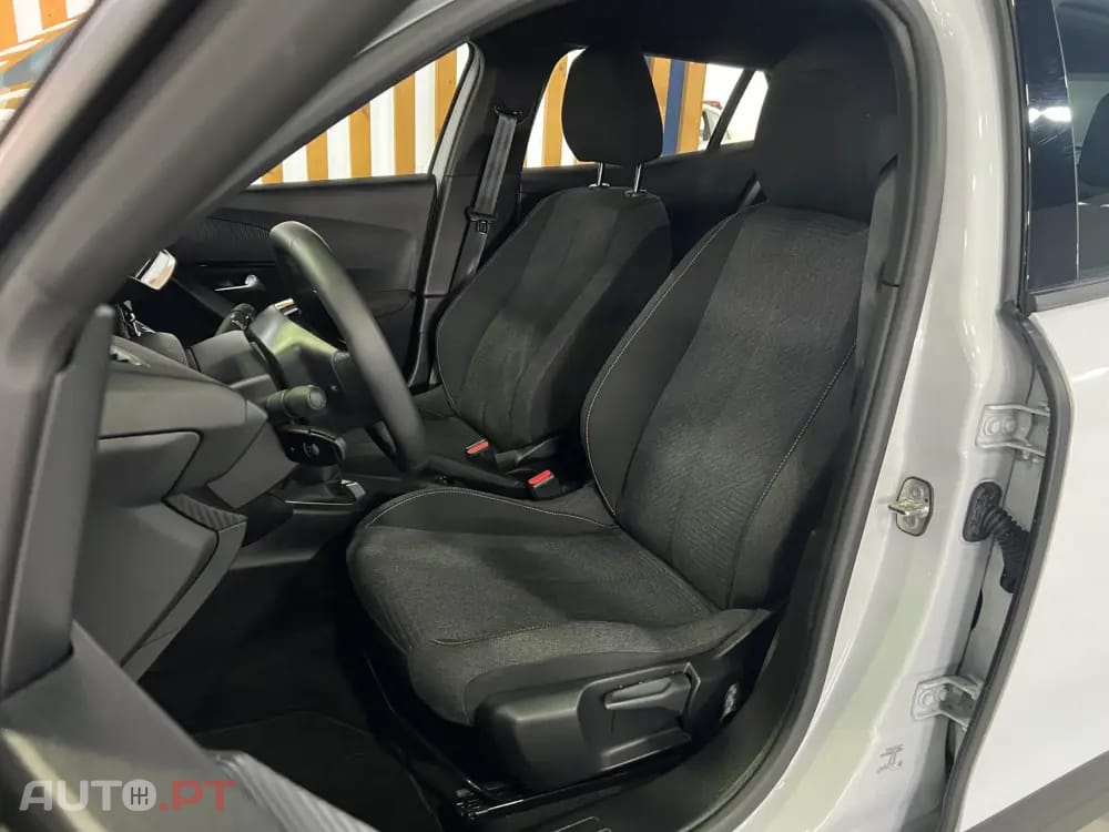 Peugeot 2008 1.2 PureTech Style — fotografia 10