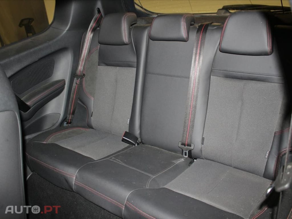 Peugeot 208 1.6 e-THP GTi by Sport