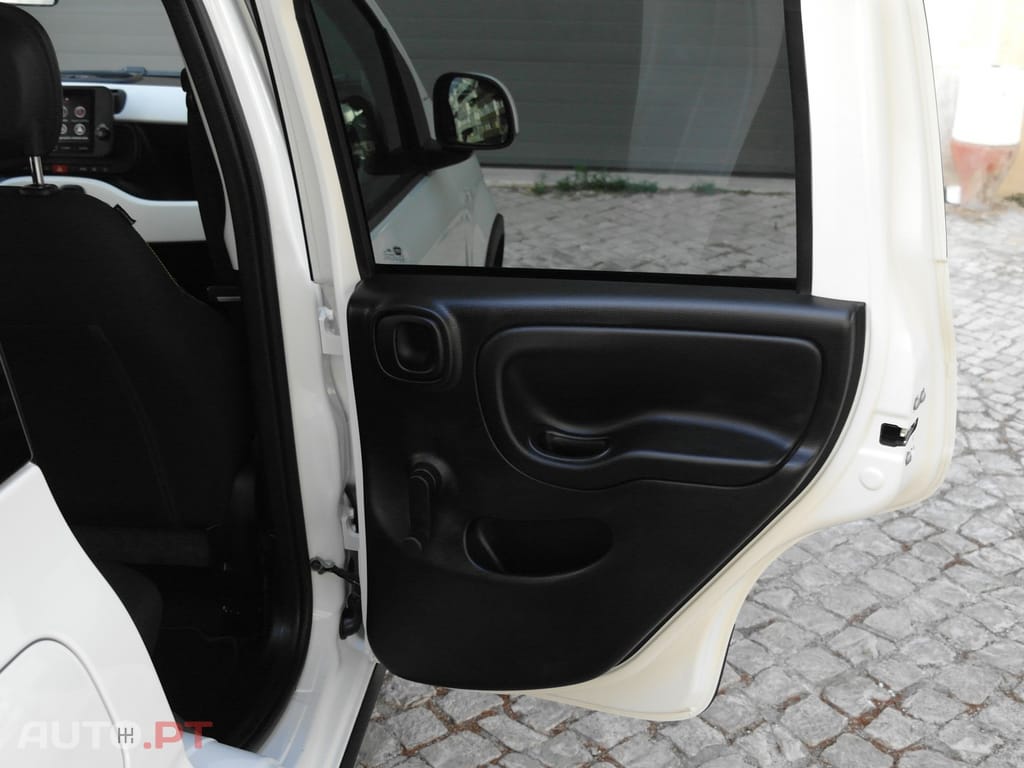 Fiat Panda Pandina 1.0 Hybrid — fotografia 10