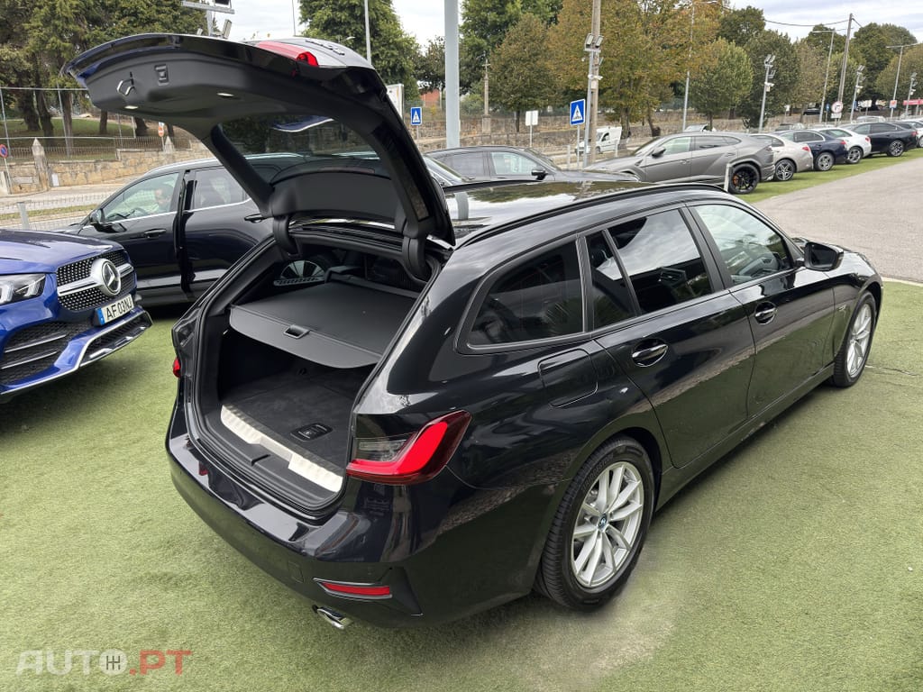 BMW 320 e Touring Line Sport Auto