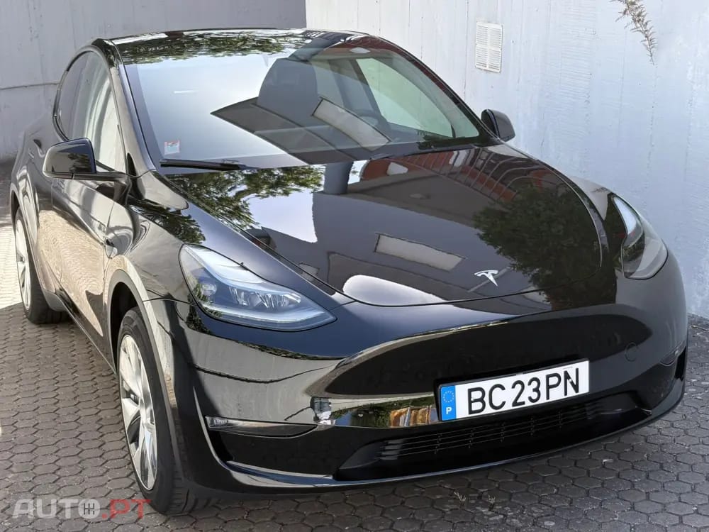 Tesla Model Y Long Range Tração Integral