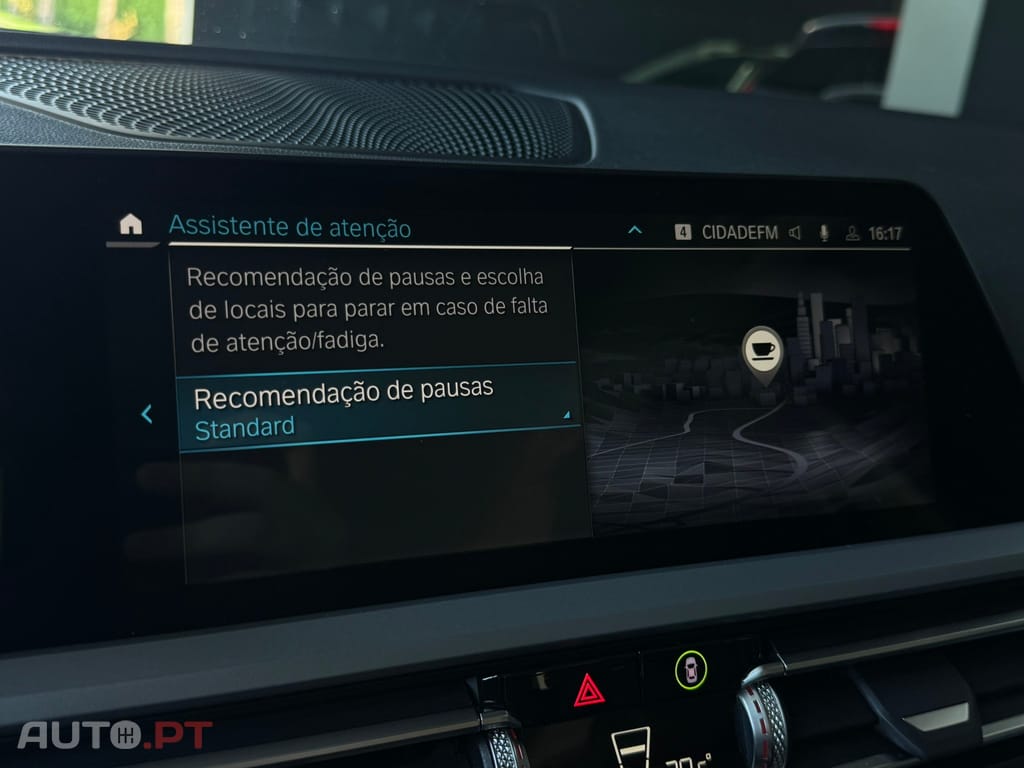 BMW 330 e Touring Auto