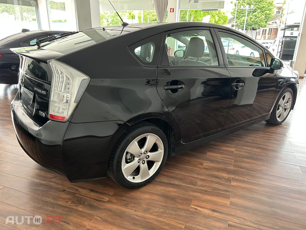 Toyota Prius 1.8 PREMIUM